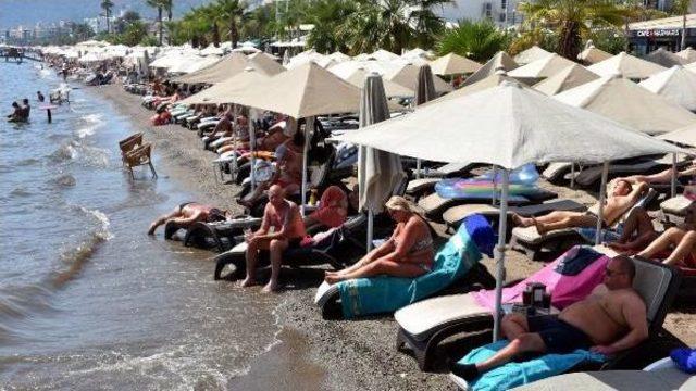 Marmaris Sahilleri Yabancı Turistlere Kaldı