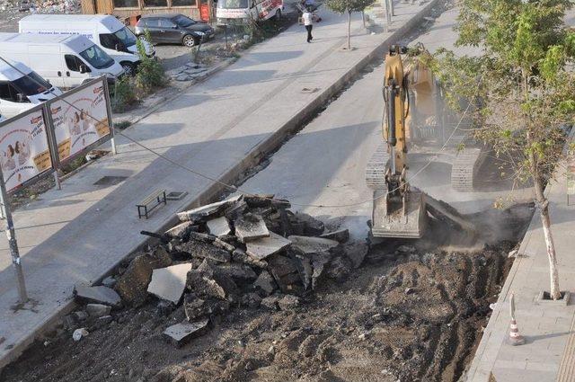 Kars&rsquo;ın Cadde Ve Kaldırımlarına Bakan Ayarı 2