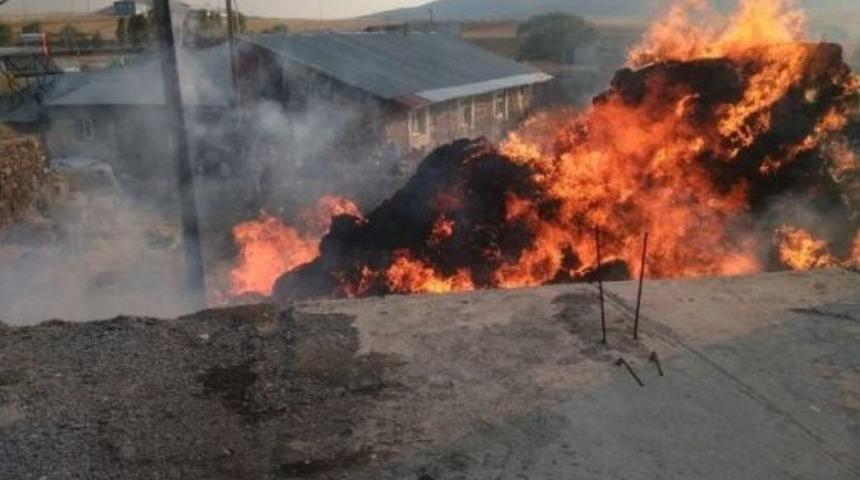 Sarıkamış&rsquo;ta, 3 Bin Balya Ot Yandı