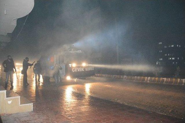 Nusaybin&rsquo;de İzinsiz G&ouml;steriye Polis M&uuml;dahalesi 1