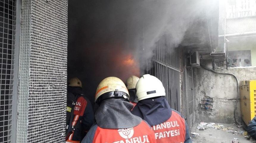 Sultangazi’de Tekstil Atölyesinde Yangın