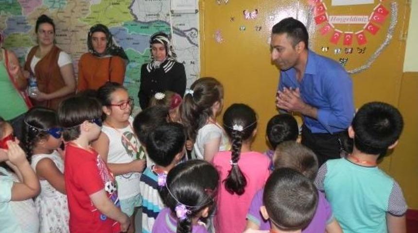 Minik &Ouml;ğrenciler Okulu Sevdi