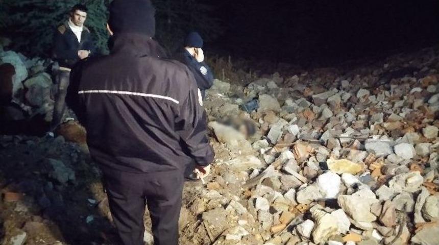 Kaybolan Babasının Cansız Bedenini Ormanlık Arazide Buldu