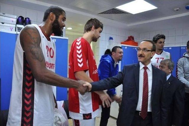 Aşigoların Avrupa Galibiyetinin Yankıları S&uuml;r&uuml;yor 1