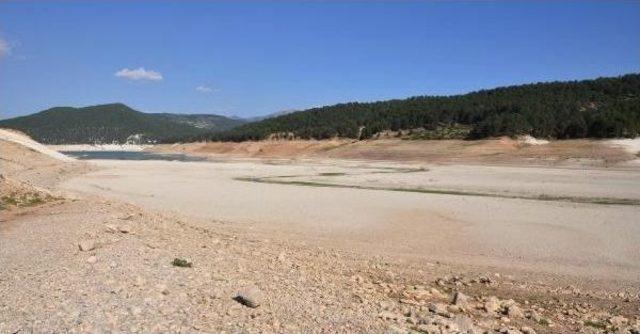 Yapraklı Barajı'nda Kapaklar Kapatıldı, Sulama Durdu