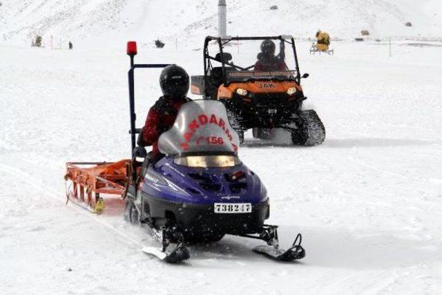 Jandarma Arama Kurtarma Timi Kayak Sezonuna Hazır