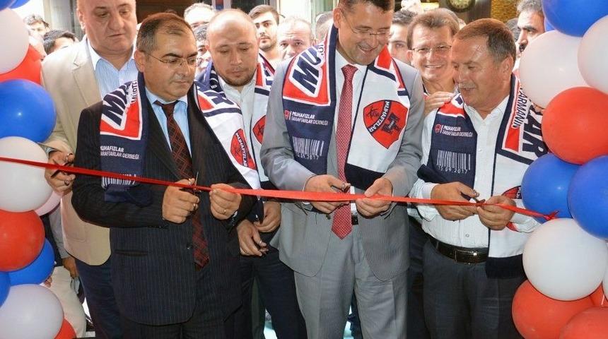 Muhafızlar Derneğine Kavuştu