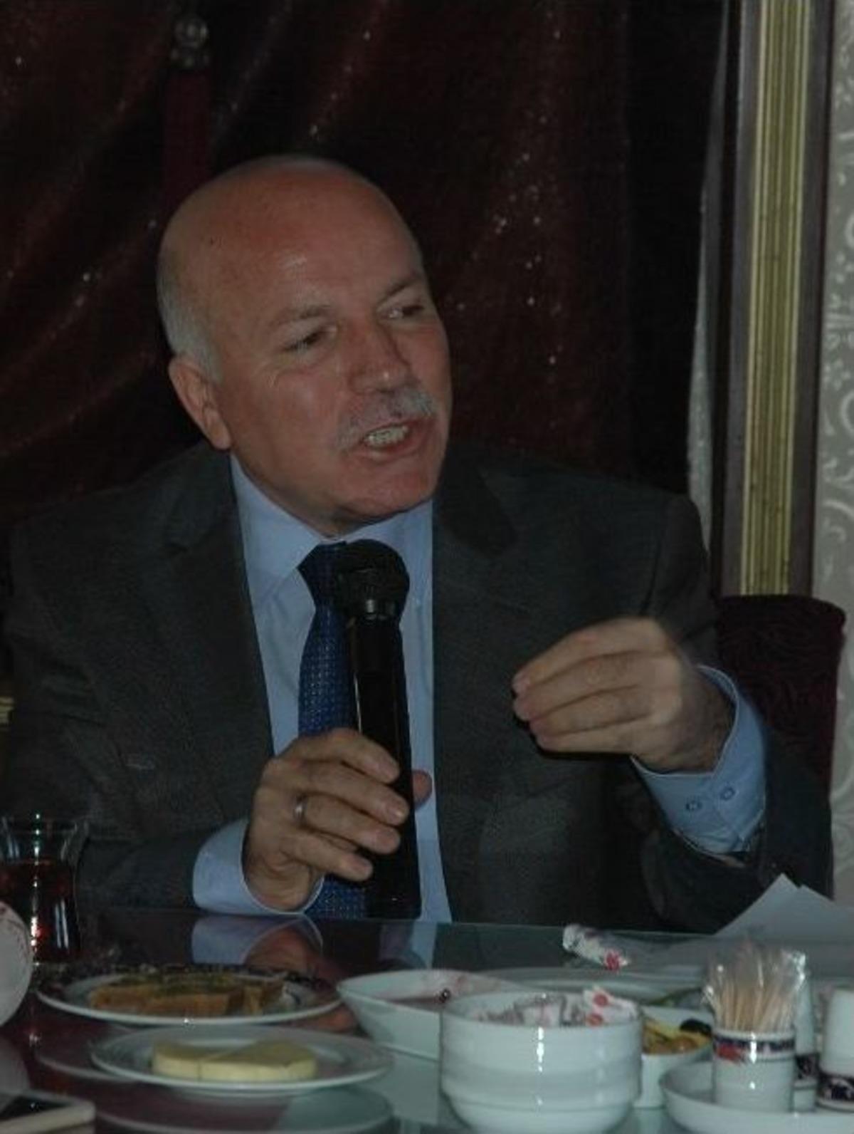 Sekmen, &ldquo;erzurum&rsquo;da Ata Binmeyi Ve Kayak Yapmayı Bilmeyen Gencimiz Kalmayacak&rdquo;