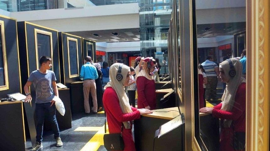 G&ouml;rme Engelliler &lsquo;tablolar Konuşuyor&rsquo; Sergisini Gezdi