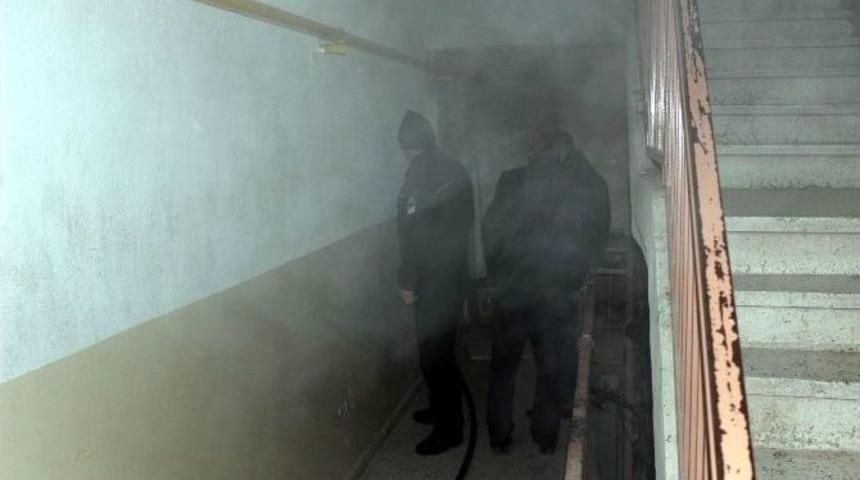 Yatak Odasından Y&uuml;kselen Dumanlar Paniğe Neden Oldu