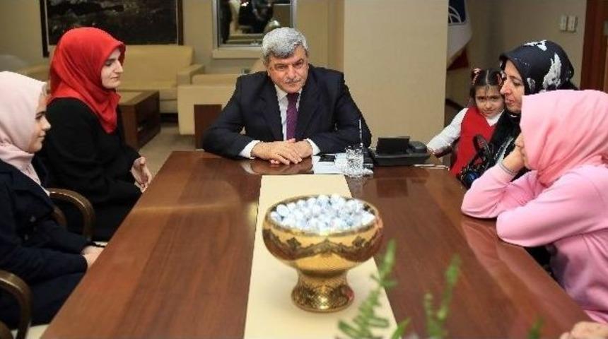 Başkan Karaosmanoğlu&rsquo;na Okul Aile Birliği Ziyareti