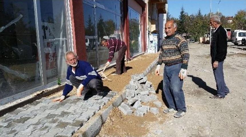 Yenidoğan Mahallesi&rsquo;nde Kilitli Parke Taşları Yenileniyor