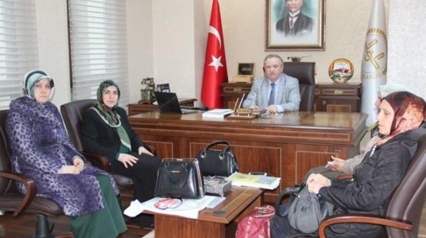 Ak Parti Kadın Kollarından, Sakarya M&uuml;ft&uuml;l&uuml;ğ&uuml;&rsquo;ne Ziyaret