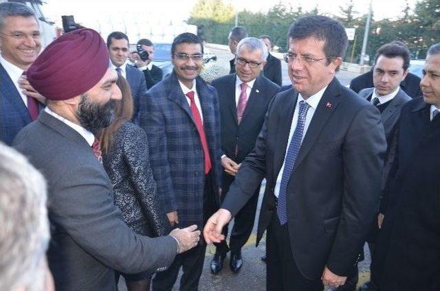 Ekonomi Bakanı Nihat Zeybekçi: