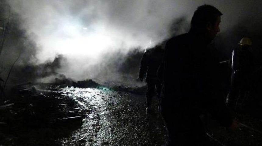 Yaşlı &Ccedil;ift Evlerinde Yanarak &Ouml;ld&uuml;