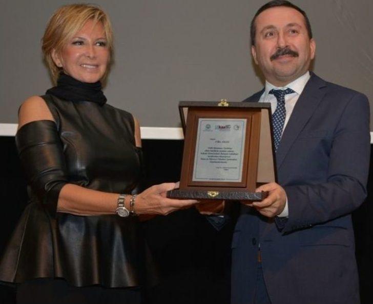 Selçuk, 4 Yapraklı Yoncayı Filiz Akın’la Tamamladı G2