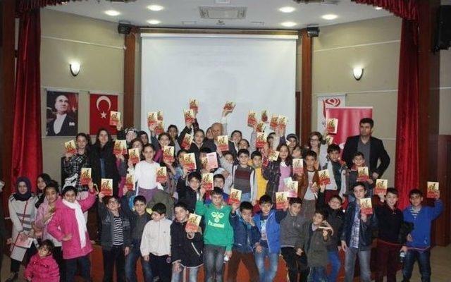 &ldquo;1 Yazar 1000 Okur&rdquo; Buluşmaları Devam Ediyor 1