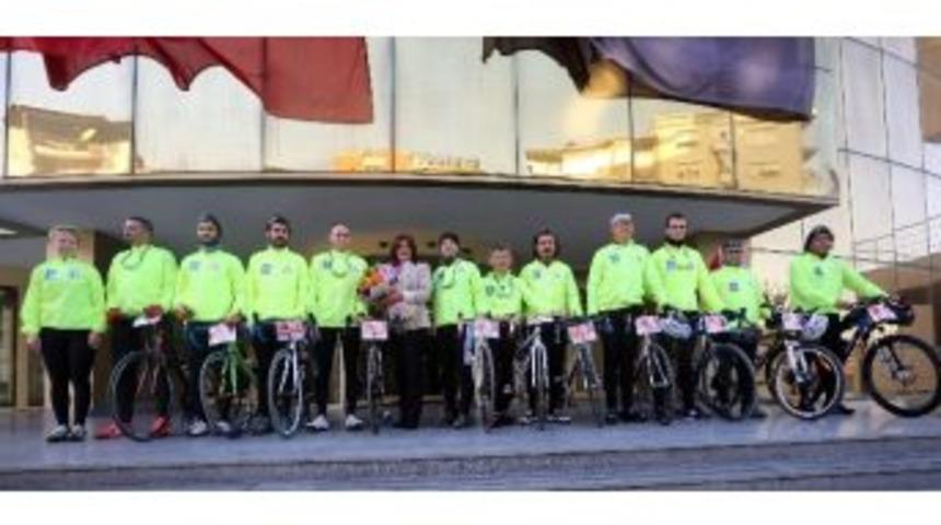 Başkan &Ccedil;er&ccedil;ioğlu, Bisiklet&ccedil;ileri Ankara&rsquo;ya Uğurladı