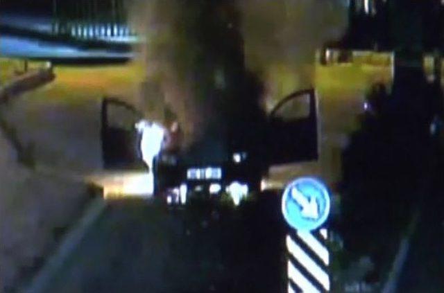 Elazığ&rsquo;da Kaza Anları Mobese Kameralarına Yansıdı 2