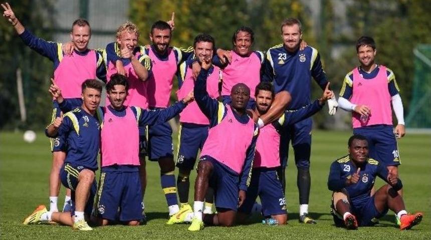 Fenerbah&ccedil;e, &Ccedil;aykur Rizespor Ma&ccedil;ı Hazırlıklarını S&uuml;rd&uuml;rd&uuml;
