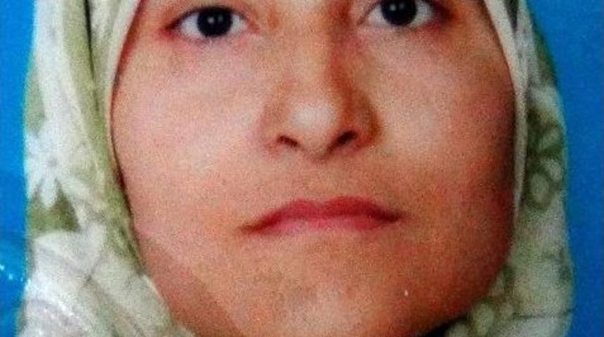 Uşak&rsquo;ta Otomobilin &Ccedil;arptığı Kadın Hayatını Kaybetti