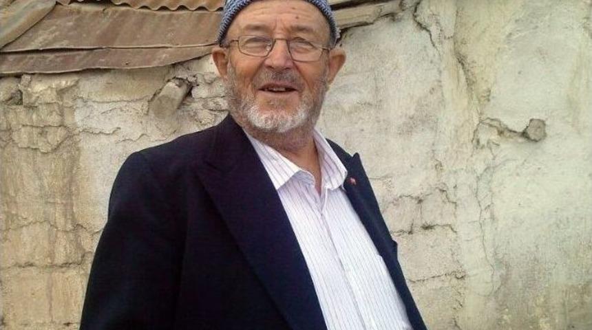 20 Yıl &Ouml;nce Kendine Mezar Yaptıran Vatandaş Vefat Etti