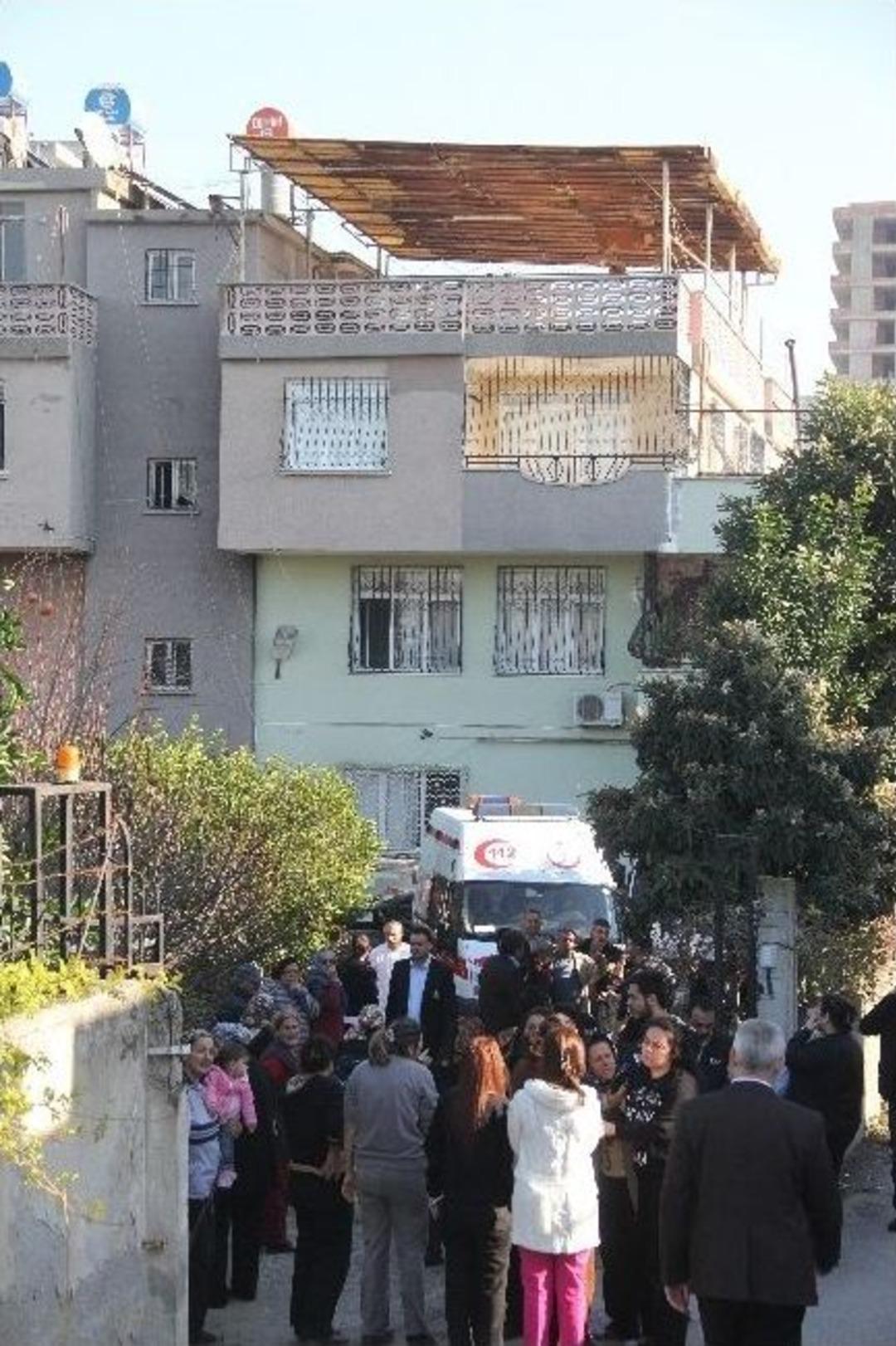 Adana&rsquo;da Aile Faciası: 4 &Ouml;l&uuml;
