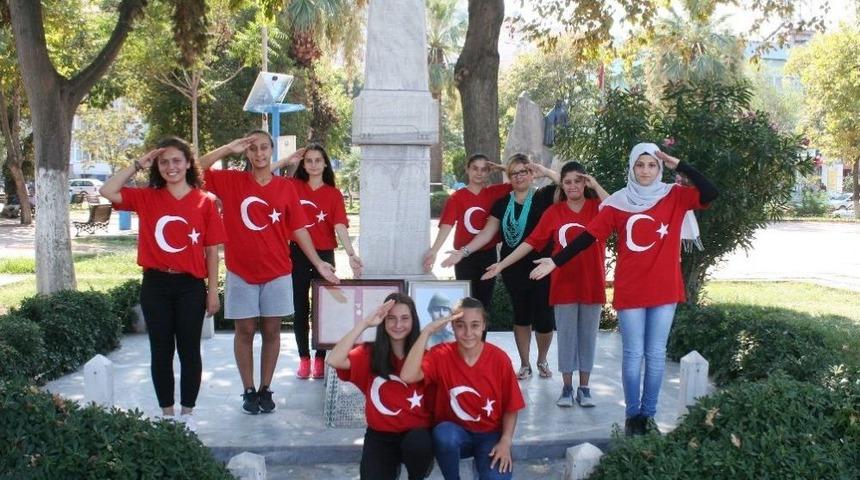 Gen&ccedil;lerden Mudanyalı Şehit Ş&uuml;kr&uuml; &Ccedil;avuş&rsquo;a İşaret Dilinde Klip