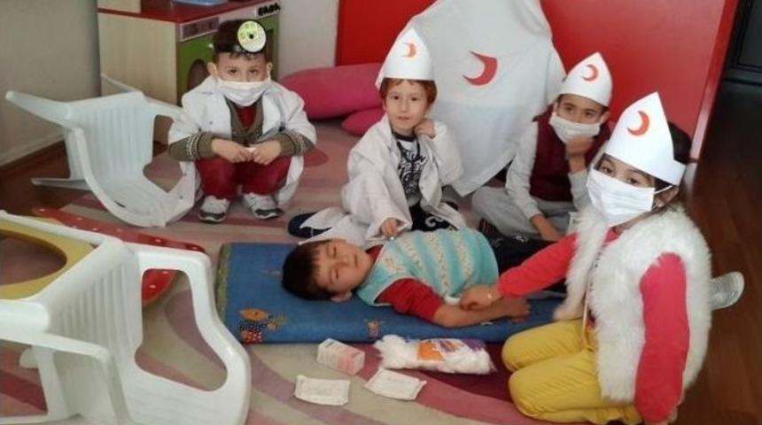 Nazilli&rsquo;de Miniklere Kızılay Anlatıldı