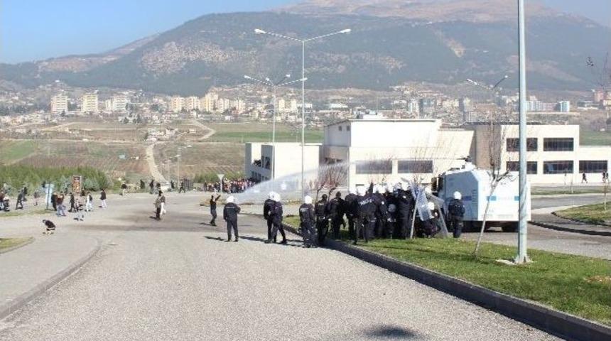 Kahramanmaraş S&uuml;t&ccedil;&uuml; İmam &Uuml;niversitesi&rsquo;nde Gerginlik