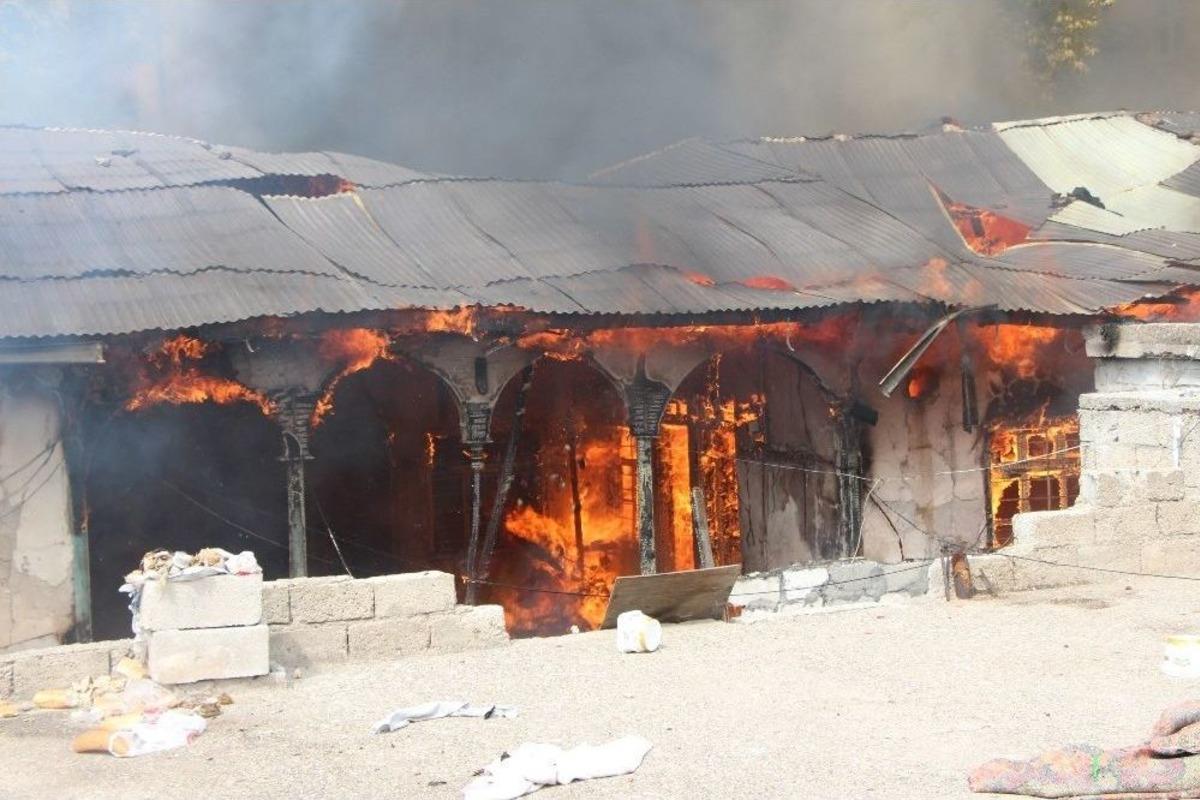 Kahramanmaraş&rsquo;ta Yangın Paniği