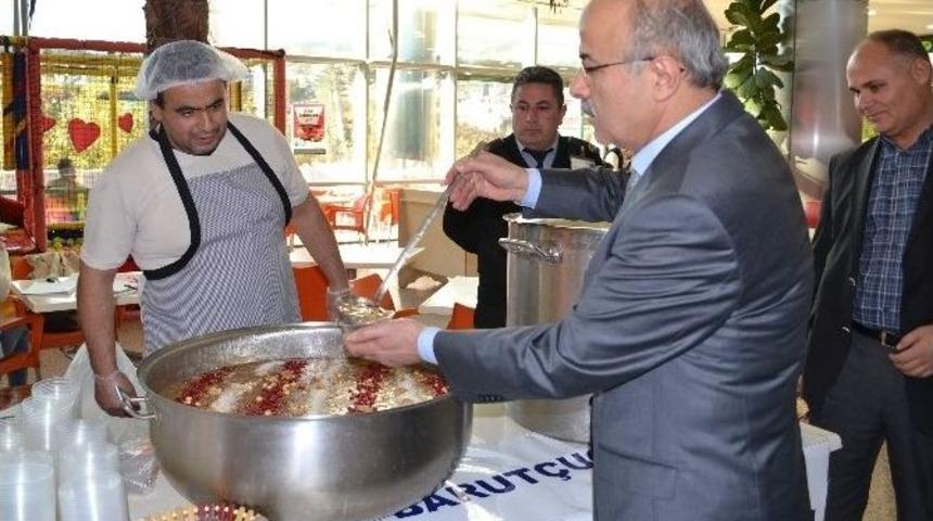 Barut&ccedil;uoğlu Avm&rsquo;den Aşure İkramı