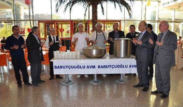 Barut&ccedil;uoğlu Avm&rsquo;den Aşure İkramı 1