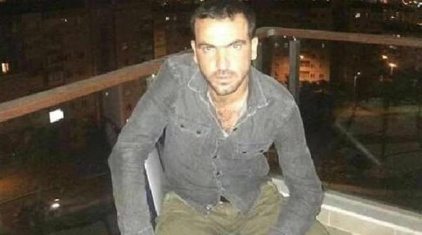 &Ccedil;ocukluk Arkadaşını Bı&ccedil;aklayıp &Ouml;ld&uuml;rd&uuml;