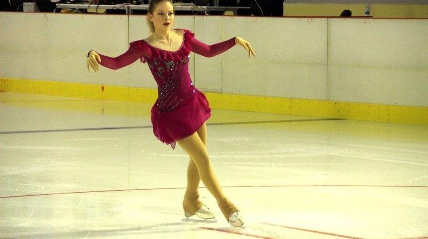 Artistik Buz Pateni Nenehatun Kupası Fig&uuml;r Yarışları Sona Erdi