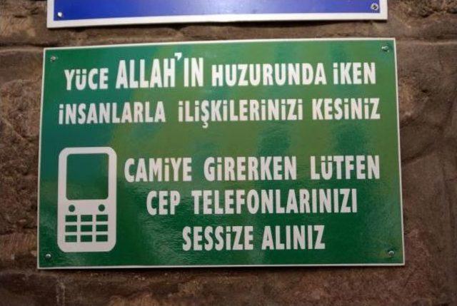 Camide Tabelalı Cep Telefonu Ayırısı