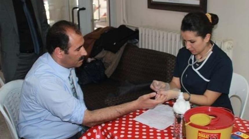 Erzincan İl Milli Eğitim M&uuml;d&uuml;rl&uuml;ğ&uuml; Personelinden Kan Bağışı