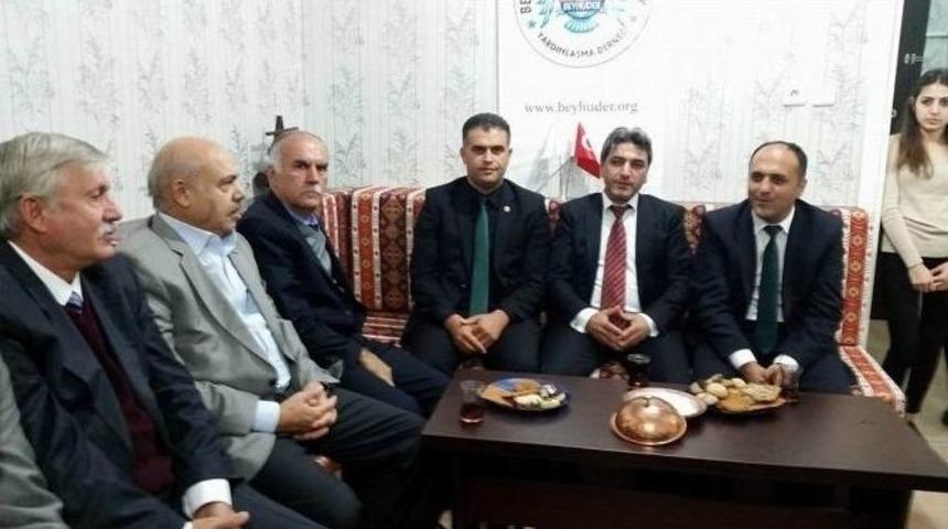 Başkan &Ouml;zaltun İstanbul&rsquo;da Temaslarda Bulundu