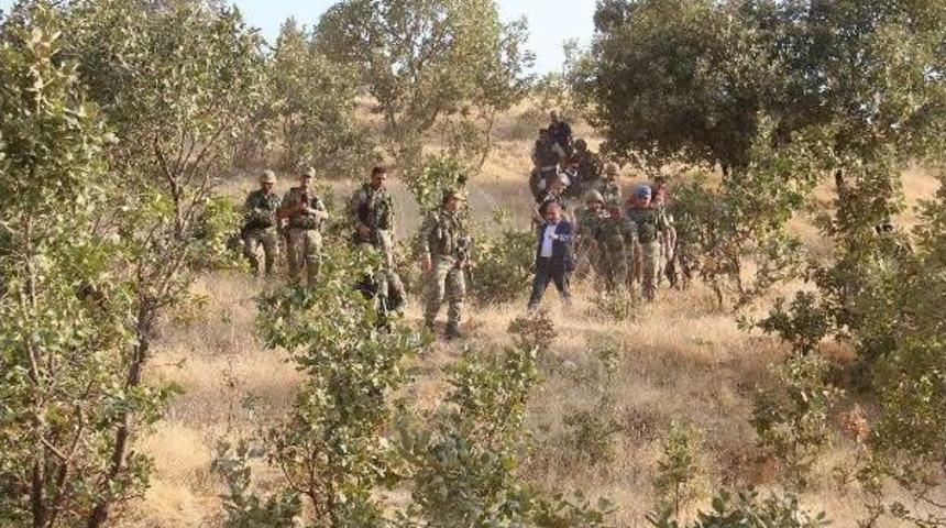 Şırnak Valisi Aktaş, Cudi Dağı'nda Operasyon B&ouml;lgesini Ziyaret Etti