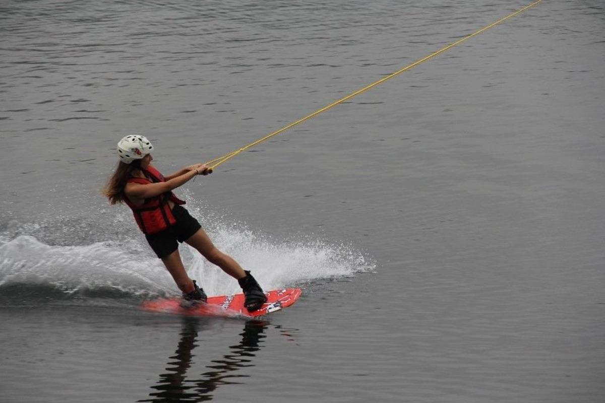 T&uuml;rkiye Wakeboard Şampiyonası Kocaeli&rsquo;de Nefes Kesti