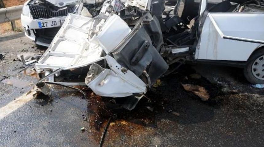 Gaziantep'te Kaza: 2 &Ouml;l&uuml;, 2 Yaralı (2)- Yeniden