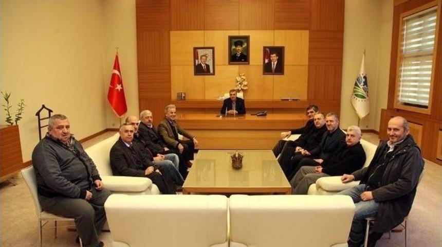 Başkan To&ccedil;oğlu, Kapalı &Ccedil;arşı Derneği Başkanı&rsquo;nı Makamında Ağırladı