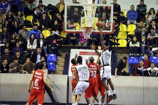 Büyükşehir Basket Takımı Farklı Kazandı 3