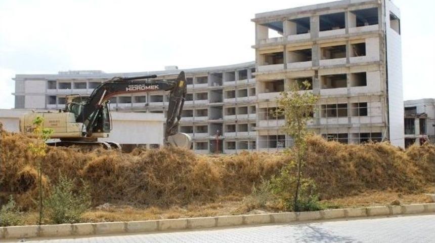 &Ouml;demiş&rsquo;in Yeni Hastanesinde &Ccedil;alışmalar Başladı