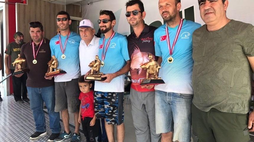 Bolu&rsquo;da, Sazan Yakalama Yarışı Sona Erdi