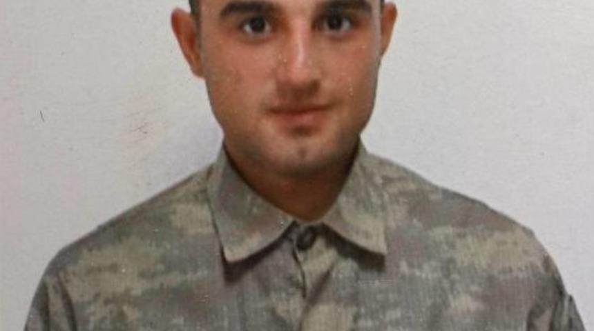 13 Yerinden Bı&ccedil;aklanan İzinli Asker Hayatını Kaybetti