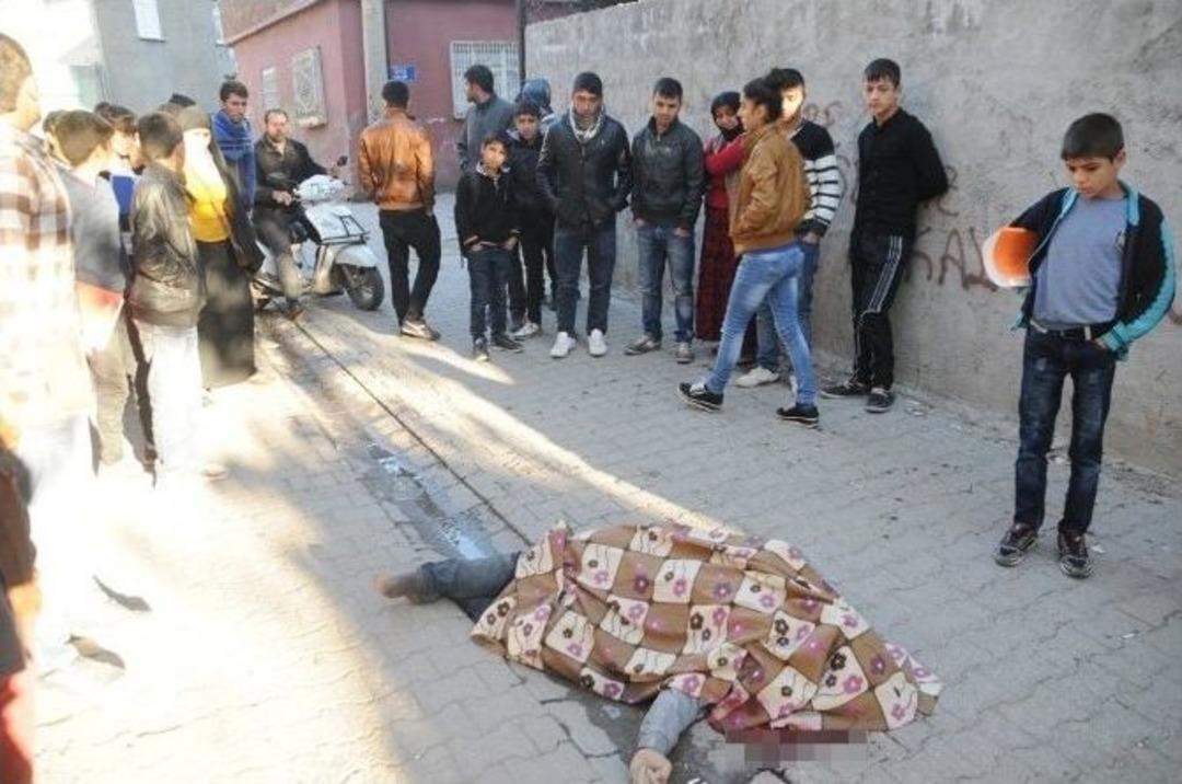 Cizre&rsquo;de Sokak Ortasında Erkek Cesedi Bulundu