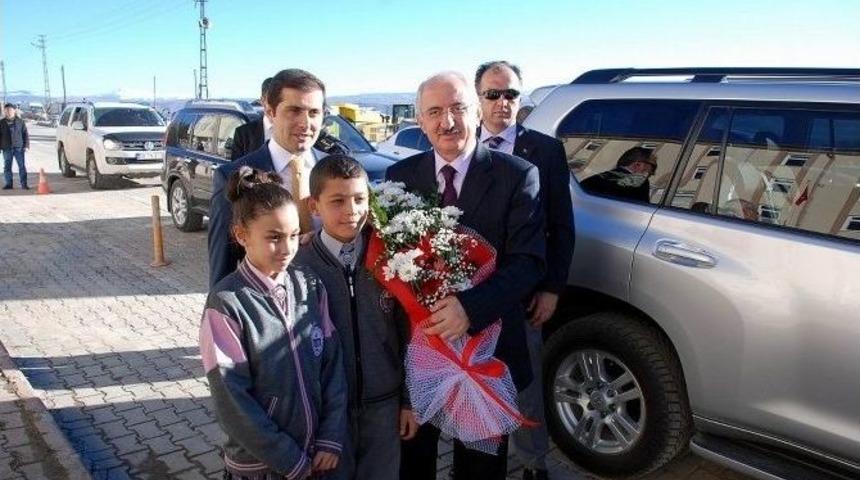 Vali Barut G&ouml;lova İl&ccedil;esinde Temaslarda Bulundu