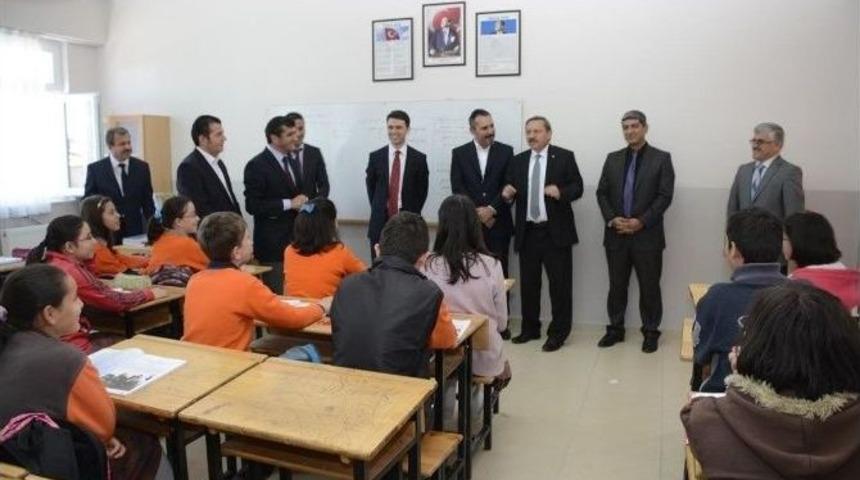 Başkan Canural Yıllar &Ouml;nce Mezun Olduğu Okulunu Ziyaret Etti