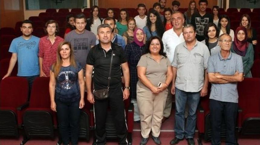 &Ccedil;&uuml; İletişim Fak&uuml;ltesi&rsquo;nde &ldquo;sanatı Okumak&rdquo; Semineri